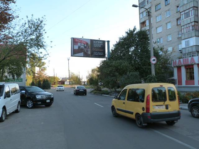 Щит 6x3,  ул. Первомайская, 46, перекр. с ул. Театральной (Воровского), возле клиники «Европейская медицина», направление к Автовокзалу
