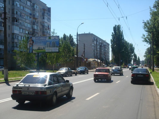 Щит 6x3,  просп. Л.Украинки (просп. 50-лет. Октября), возле дома № 65, район супермаркета «Маркетопт», остановка «Керченская»