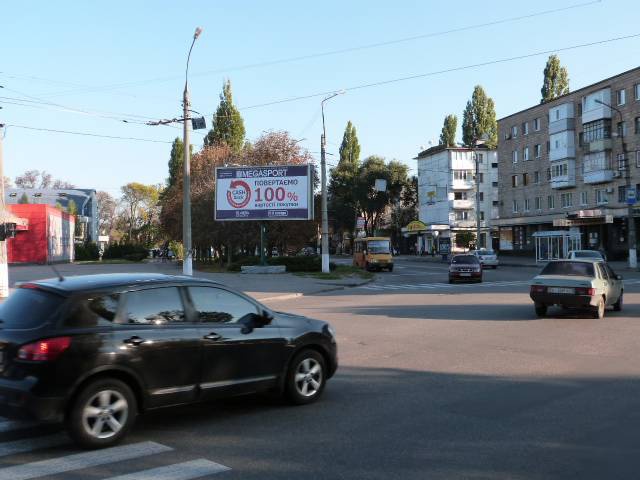 Призма 6x3,  просп. Свободы (ул.60л.Октября), перекр. с ул. Халаменюка и Соборной (Ленина), район ТЦ «Амстор» (супермаркеты «Сильпо», «Comfy», «Марафон»)