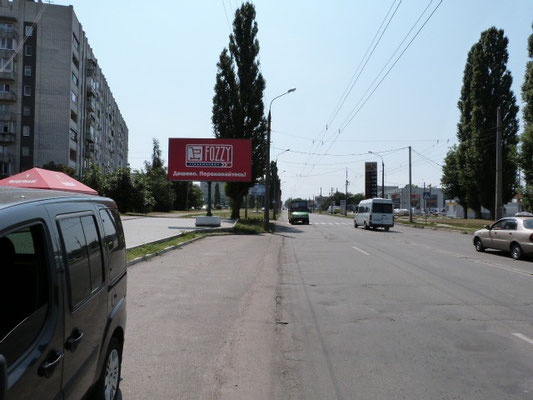 Щит 6x3,  просп. Л.Украинки (просп. 50-лет. Октября), 22, возле кафе «Молодёжный квартал», напротив гипермаркета «Велмарт»