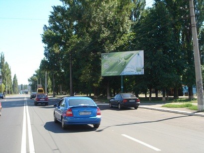 Щит 6x3,  просп. Л.Украинки (просп. 50-лет. Октября), 82, напротив супермаркета «Маркетопт», остановка «Керченская»