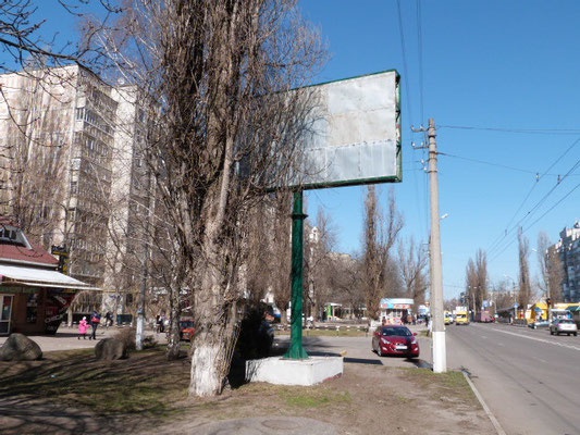 Щит 6x3,  просп. Л.Украинки (просп. 50-лет. Октября), 78/19, район перекрёстка с ул. В.Интернационалистов
